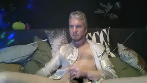 Snapshot of deebo1987 chatting on 12.26.24 Deen online show from 12.26.24