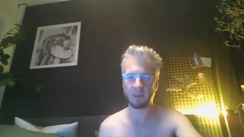 Snapshot of deebo1987 chatting on 12.29.24 Deen online show from 12.29.24