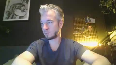 Snapshot of deebo1987 chatting on 12.30.24 Deen online show from 12.30.24