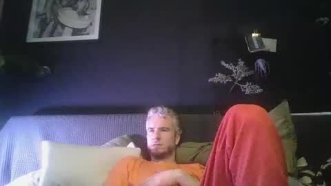 Snapshot of deebo1987 chatting on 01.03.25 Deen online show from 01.03.25