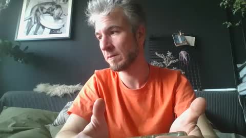 Snapshot of deebo1987 chatting on 01.04.25 Deen online show from 01.04.25