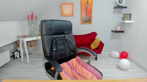 DeliciousLolly online show from 02.20.25