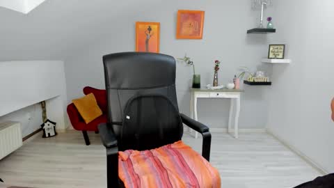 DeliciousLolly online show from 11.04.25