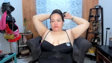 Snapshot of delightfulcurvy chatting on 02.10.25 delightfulcurvy online show from 02.10.25