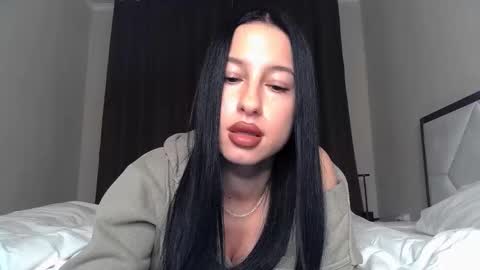 delly_love online show from 10.08.25