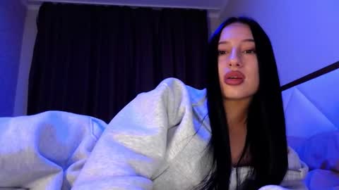 delly_love online show from 11.02.25