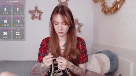 Snapshot of demiamour chatting on 12.14.24 Demi. not your babybabebb and other shit online show from 12.14.24