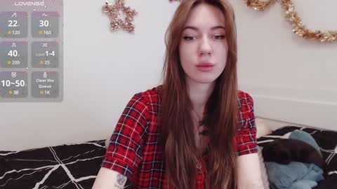 Snapshot of demiamour chatting on 01.01.25 Demi. not your babybabebb and other shit online show from 01.01.25