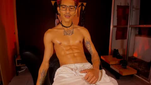 Snapshot of demonkush_ chatting on 02.02.25 DemonKush online show from 02.02.25