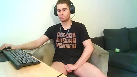 Snapshot of demoverzze chatting on 01.19.25 Dominik online show from 01.19.25