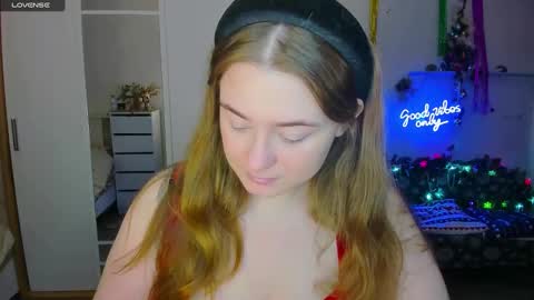 Snapshot of demure_soul chatting on 01.13.25 Sophie online show from 01.13.25