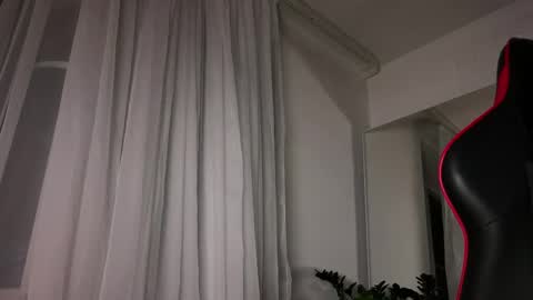 Snapshot of denobluora chatting on 09.11.25 Jasper online show from 09.11.25