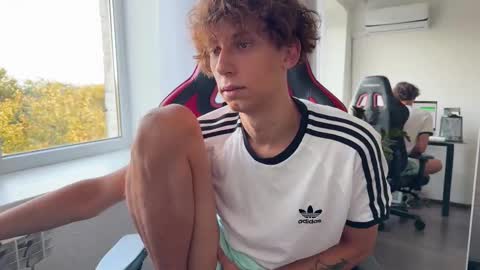 Snapshot of denobluora chatting on 09.19.25 Jasper online show from 09.19.25