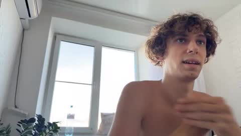 Snapshot of denobluora chatting on 10.30.25 Jasper online show from 10.30.25