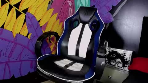 Snapshot of denverr___ chatting on 11.26.25 Denverr online show from 11.26.25