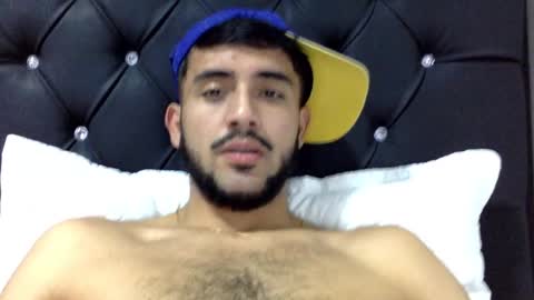 Snapshot of derek_smiith chatting on 12.12.24 Derek smiith online show from 12.12.24