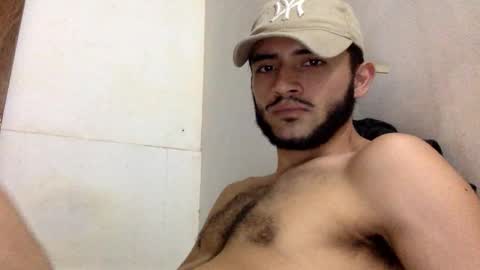 Snapshot of derek_smiith chatting on 10.05.25 Derek smiith online show from 10.05.25