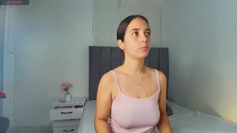 Snapshot of derly_cuervo703031 chatting on 11.06.25 derly_cuervo703031 online show from 11.06.25