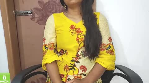 Snapshot of desicoupleshow chatting on 03.01.25 Eva and Adam online show from 03.01.25