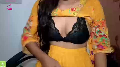 Snapshot of desicoupleshow chatting on 09.11.25 Eva and Adam online show from 09.11.25