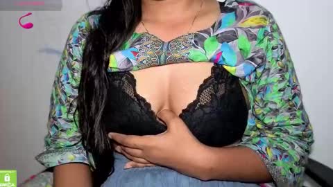 Snapshot of desicoupleshow chatting on 10.19.25 Eva and Adam online show from 10.19.25