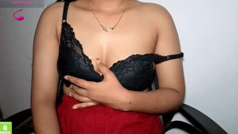 Snapshot of desicoupleshow chatting on 10.30.25 Eva and Adam online show from 10.30.25