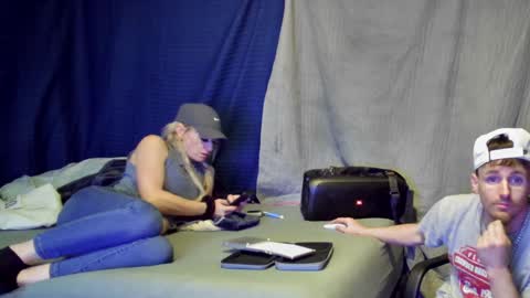 Snapshot of desiriabledesiri chatting on 01.27.25 Ryley Rydes online show from 01.27.25