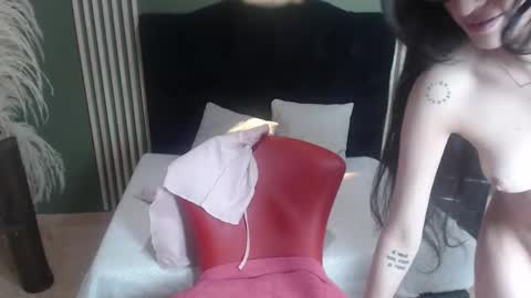 Snapshot of desiring__angel chatting on 01.23.25 Desiring Angel online show from 01.23.25