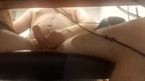 Snapshot of destroyingunit chatting on 11.27.25 destroyingunit online show from 11.27.25