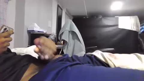 Snapshot of deyhfd chatting on 11.02.25 deyhfd online show from 11.02.25