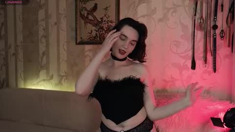 Diana Di Honey online show from 10.17.25
