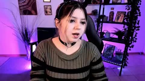 Snapshot of diaangell chatting on 03.05.25 Dia online show from 03.05.25