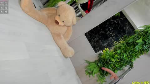 Snapshot of diamond_jo_ chatting on 02.25.25 Jo online show from 02.25.25