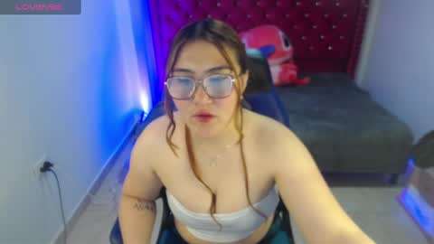 Snapshot of diamondfox_m chatting on 02.15.25 Your Diamond online show from 02.15.25