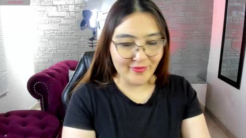 Snapshot of diamondfox_m chatting on 10.07.25 Your Diamond online show from 10.07.25