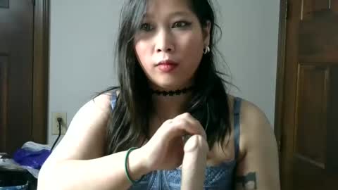 Snapshot of diamondshadows chatting on 12.23.24 Diamonds online show from 12.23.24