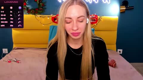 Snapshot of diana_garrett chatting on 12.15.24 Diana  online show from 12.15.24