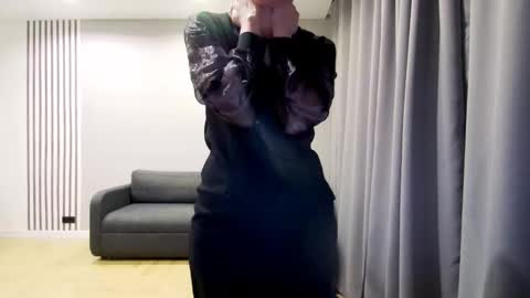 Snapshot of diana_meridor chatting on 01.06.25 diana_meridor online show from 01.06.25