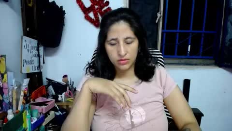Snapshot of diana_rogu chatting on 09.29.25 diana_rogu online show from 09.29.25