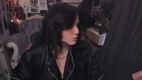 Snapshot of diasporaaa chatting on 10.06.25 diasporaaa online show from 10.06.25