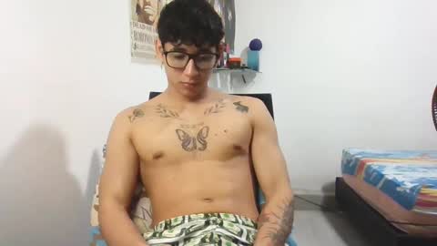 Snapshot of dillom420 chatting on 02.28.25 dillom420 online show from 02.28.25