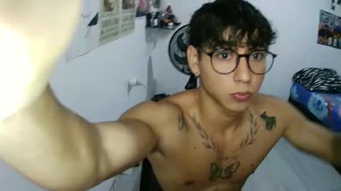 Snapshot of dillom420 chatting on 12.03.25 dillom420 online show from 12.03.25