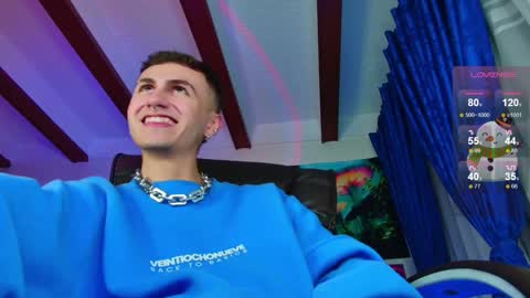 Julian Independent Model online show from 12.06.24