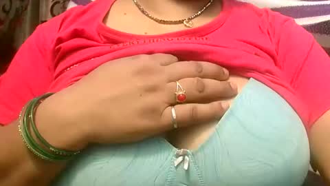 Snapshot of dipa2345 chatting on 09.11.25 dipa2345 online show from 09.11.25