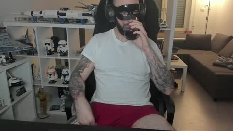 Snapshot of dirtybalws chatting on 12.07.24 Robert online show from 12.07.24