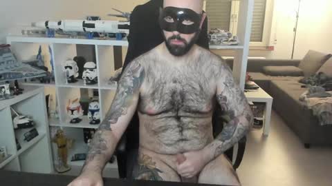 Snapshot of dirtybalws chatting on 12.09.24 Robert online show from 12.09.24