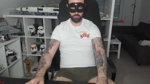 Snapshot of dirtybalws chatting on 12.14.24 Robert online show from 12.14.24