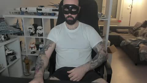 Snapshot of dirtybalws chatting on 12.21.24 Robert online show from 12.21.24