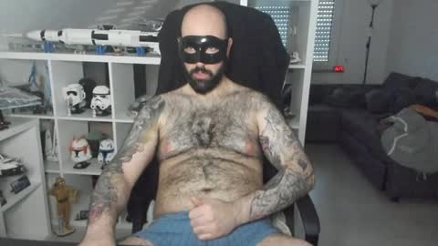 Snapshot of dirtybalws chatting on 01.26.25 Robert online show from 01.26.25