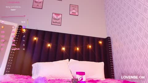 Snapshot of dirtylittleslutt_ chatting on 02.08.25 Nemesis online show from 02.08.25